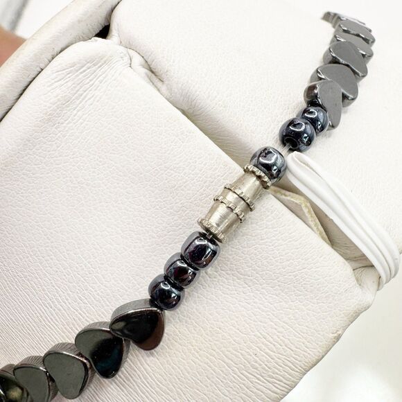 Vintage Hematite Heart Beaded Necklace  Barrel Clasp 16” - Picture 2 of 9